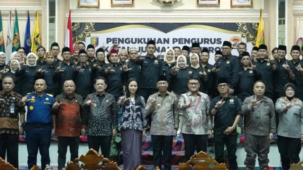 Ketua DPRD Ahmad Giri Akbar Hadiri Pengukuhan Pengurus Ikatan Jurnalis Provinsi (IJP), Tekankan Peran Strategis Jurnalis