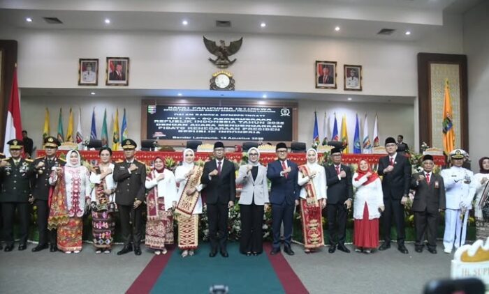 Rapat Paripurna Istimewa DPRD Provinsi Lampung Dalam Rangka HUT RI Ke – 80, Mendengarkan Pidato Kenegaraan Presiden Prabowo Subianto