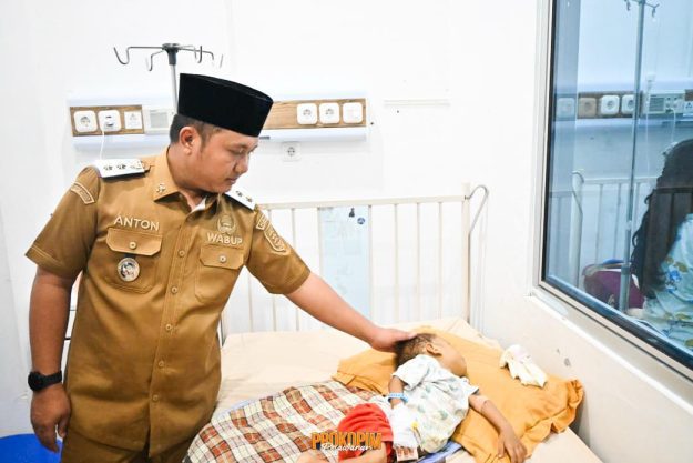 Wabub Antonius Pastikan Balita Gizi Buruk Dapat Pelayanan Kesehatan Dengan Baik
