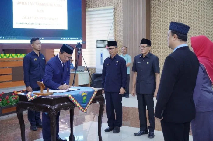 Bupati Pringsewu Rolling 47 Pejabat Administrator Dan Pejabat Pengawas