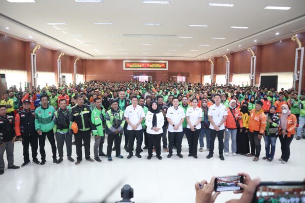 Pemkot Bandar Lampung Beri Bantuan Beras Ke Ojol