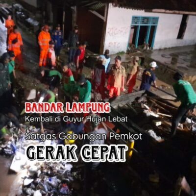 Hujan Lebat Satgas Gabungan Kota Balam Gerak Cepat