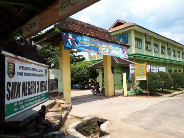 Ke Mana Dana BOS SMKN 3 Metro Mengalir?”